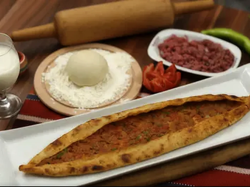 Kıymalı Pide